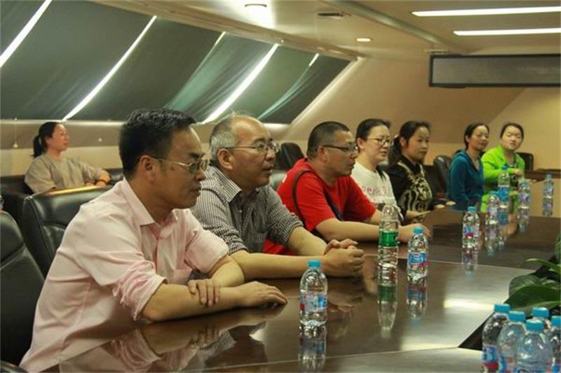 http://s.yun12.cn/lzdrxx/images/3riqju33uwa20200506145251.jpg