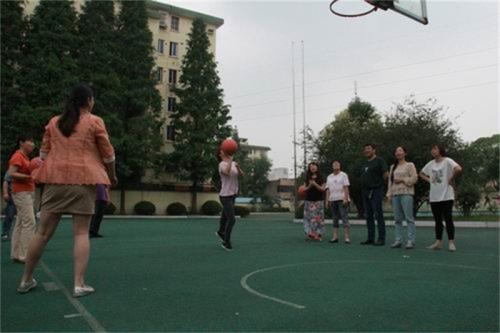 http://s.yun12.cn/lzdrxx/images/jrau4hcu5pe20200506145054.jpg