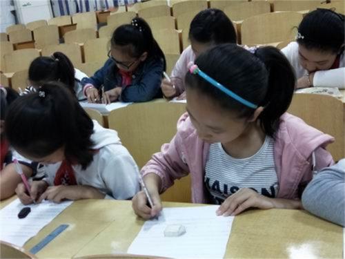 http://s.yun12.cn/lzdrxx/images/mmsjbc3h0yj20200506145039.jpg