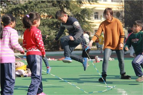 http://s.yun12.cn/lzdrxx/images/xkdhrc1iaqt20200506145031.jpg