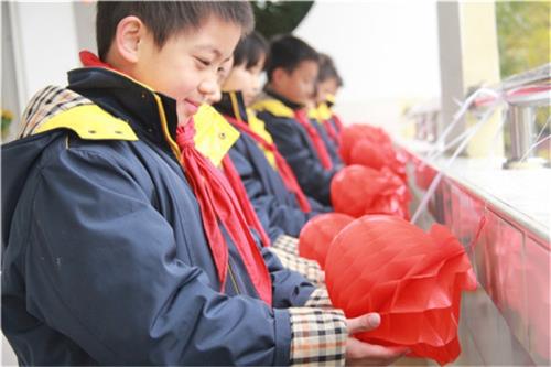 http://s.yun12.cn/lzdrxx/images/oe1gl033gbl20200506145030.jpg
